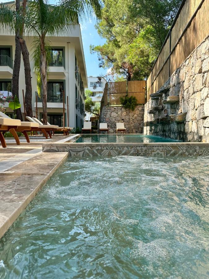 Esmahan Forest And Pool By Zehra Suites Мармарис Екстериор снимка